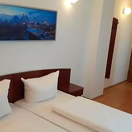 Aurelia 2* Frankfurt nad Mohanem
