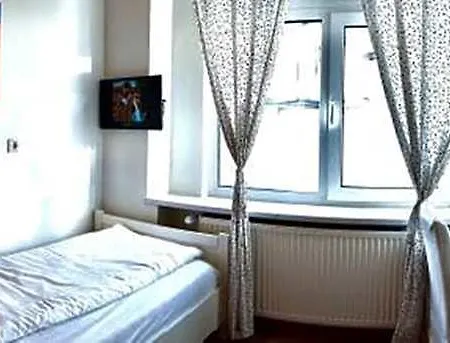 Aurelia Hotel 2*