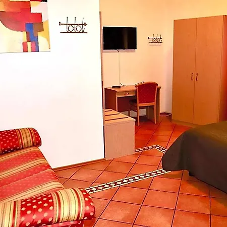 Aurelia 2* Frankfurt nad Mohanem