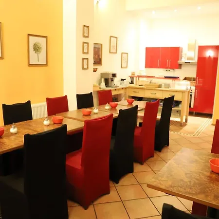 Aurelia Hotel 2*